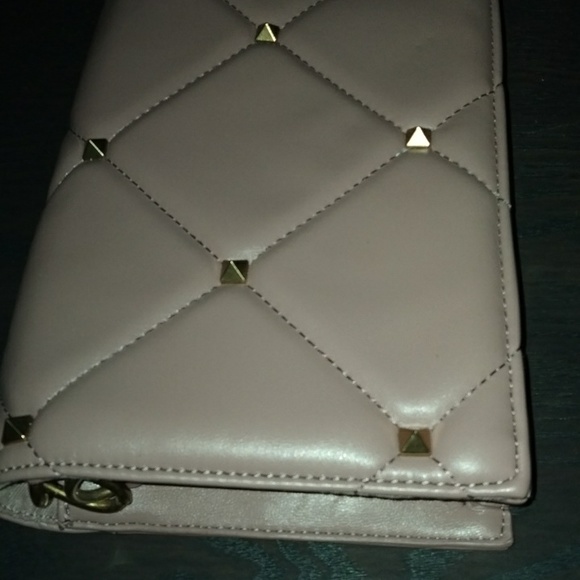 Handbag - Picture 2 of 5